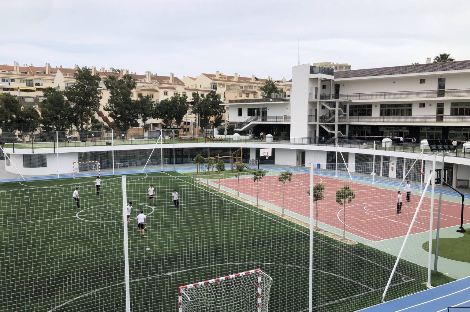 The sports facilities at Colegio Internacional Torrequebrada