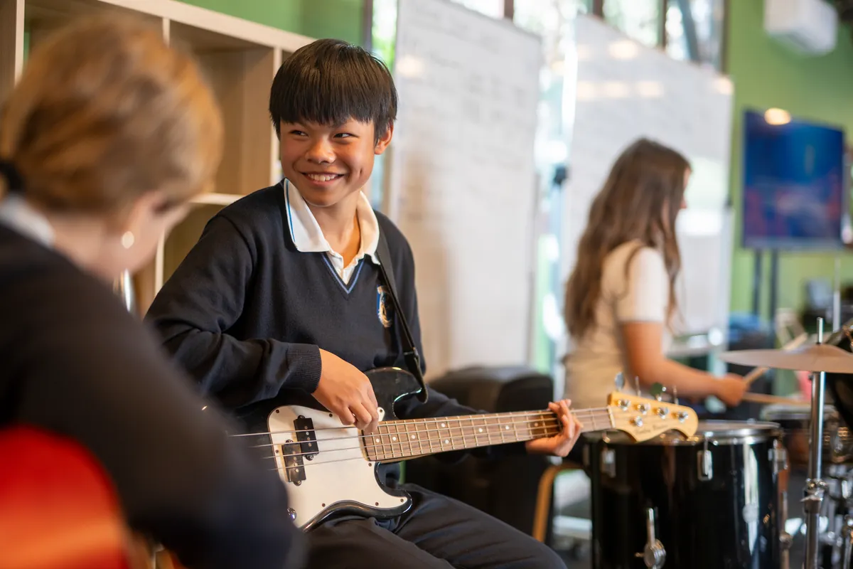 Guitar at Colegio Internacional Torrequebrada